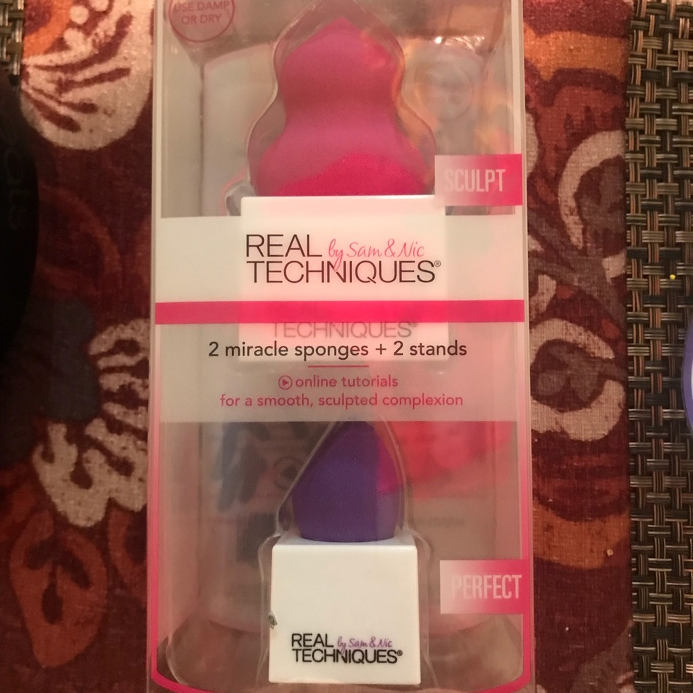 Real techniques beauty blender with stands